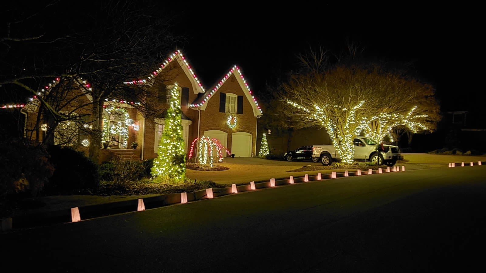 Christmas Lights in Brookhaven, GA